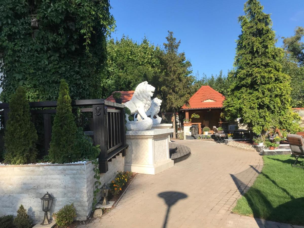 Dworek Oliwski Bed & Breakfast Gdansk Luaran gambar