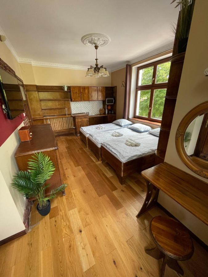 Dworek Oliwski Bed & Breakfast Gdansk Luaran gambar