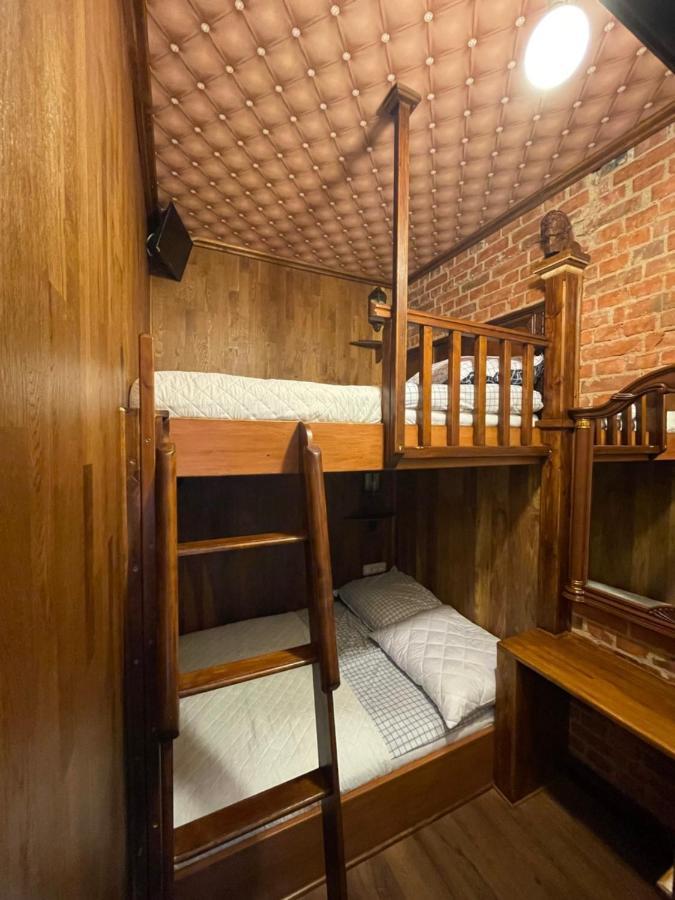 Dworek Oliwski Bed & Breakfast Gdansk Luaran gambar