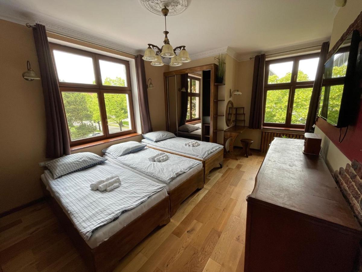 Dworek Oliwski Bed & Breakfast Gdansk Luaran gambar