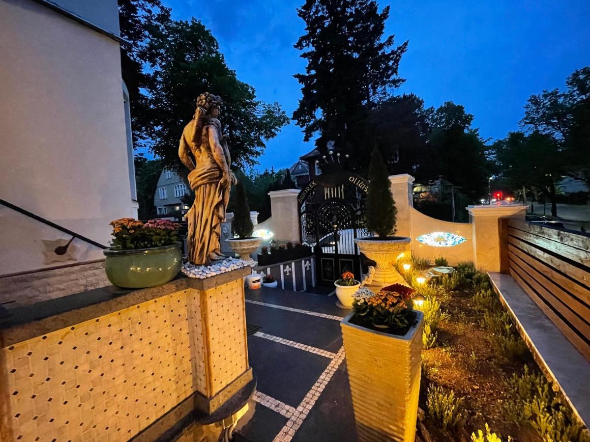 Dworek Oliwski Bed & Breakfast Gdansk Luaran gambar