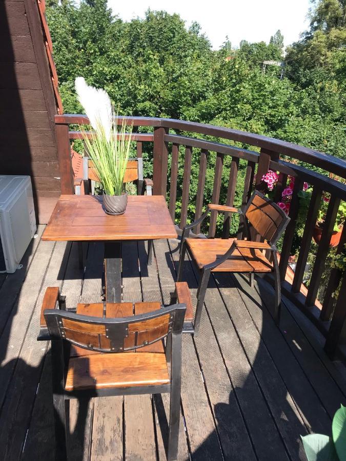 Dworek Oliwski Bed & Breakfast Gdansk Luaran gambar