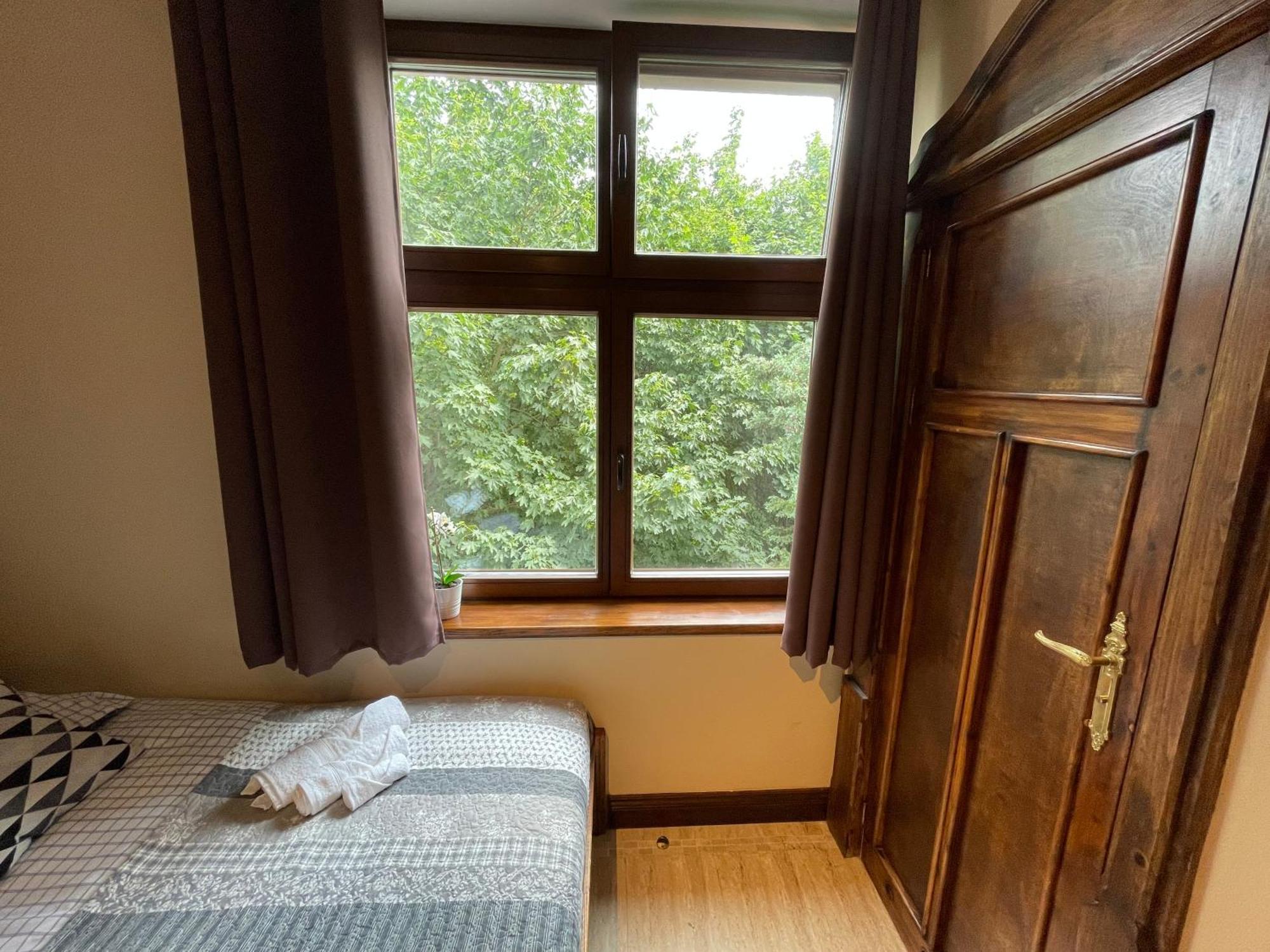 Dworek Oliwski Bed & Breakfast Gdansk Luaran gambar