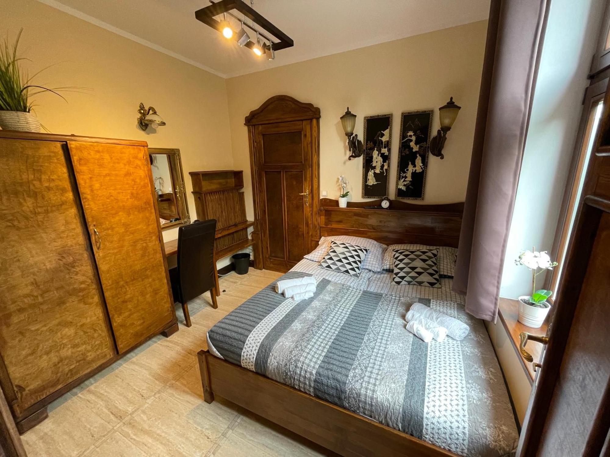 Dworek Oliwski Bed & Breakfast Gdansk Luaran gambar