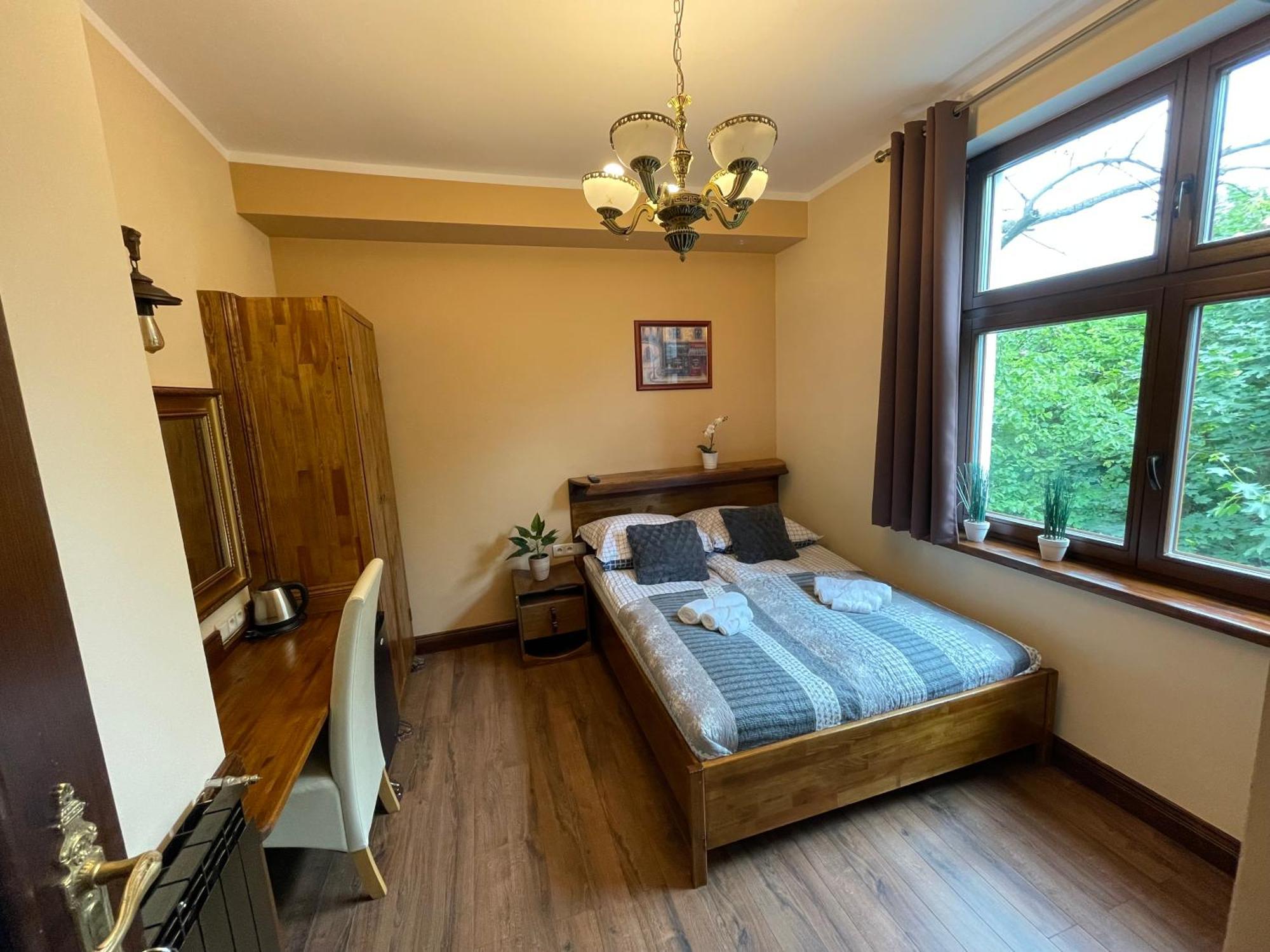 Dworek Oliwski Bed & Breakfast Gdansk Luaran gambar