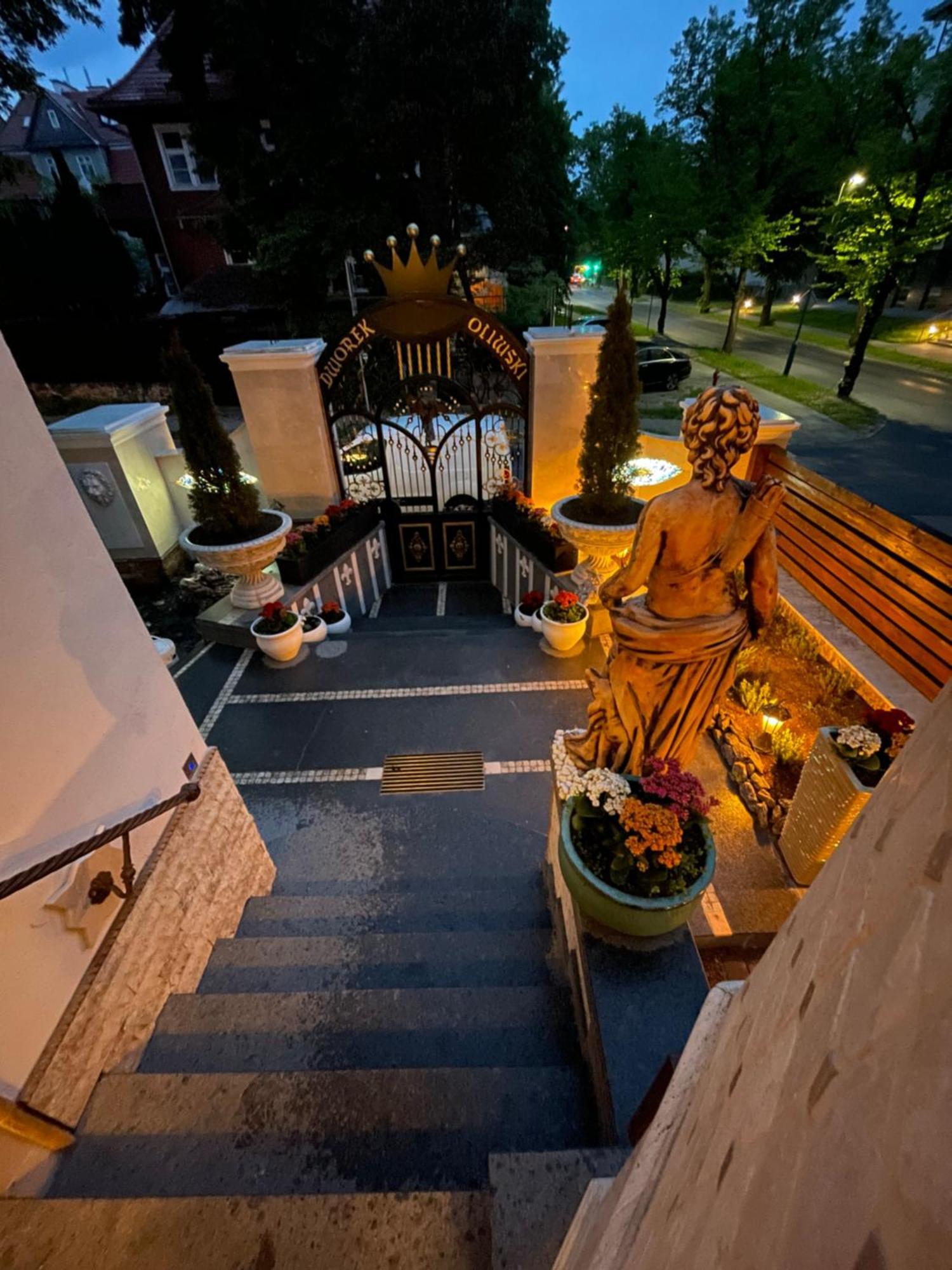 Dworek Oliwski Bed & Breakfast Gdansk Luaran gambar