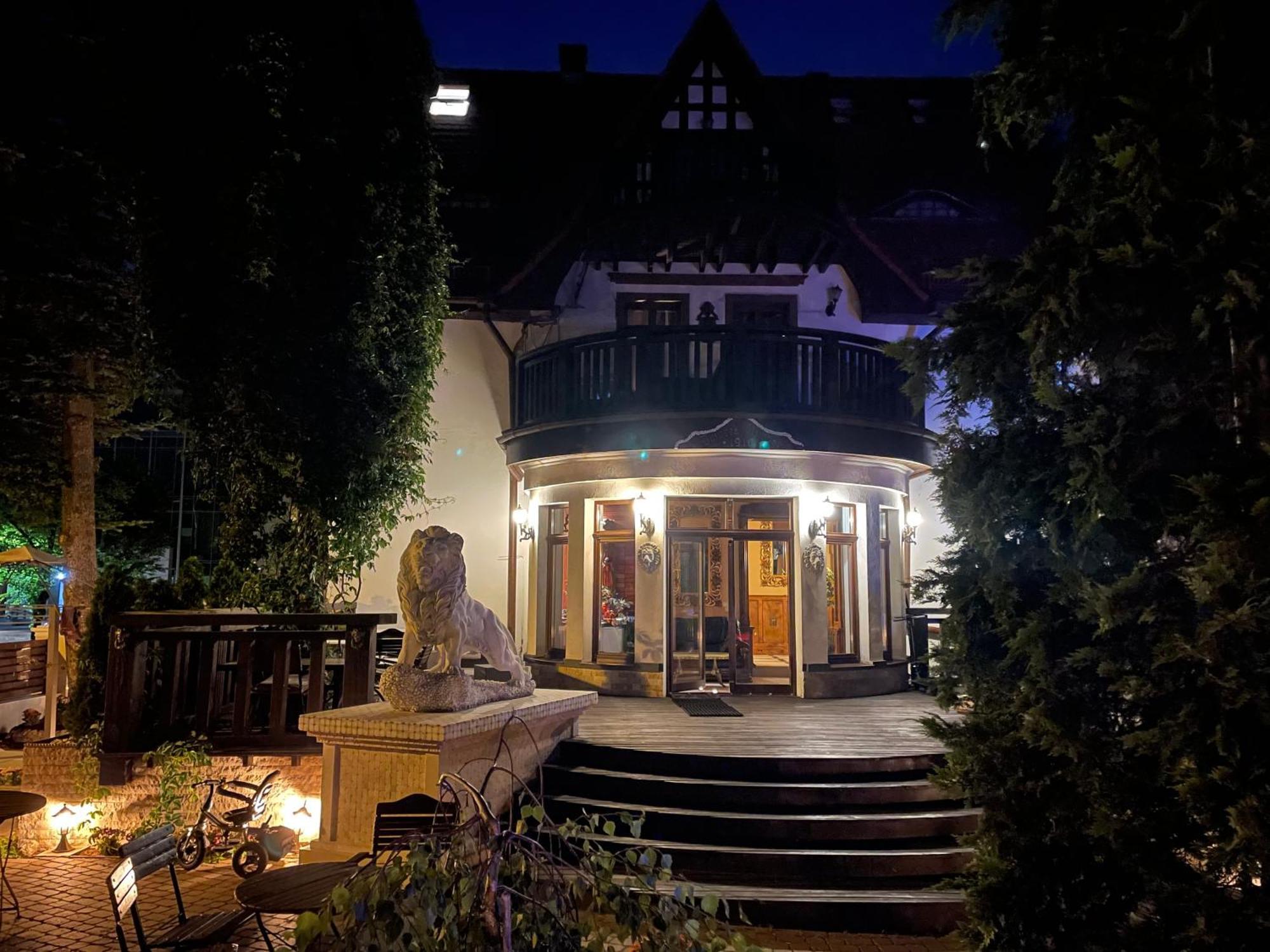 Dworek Oliwski Bed & Breakfast Gdansk Luaran gambar