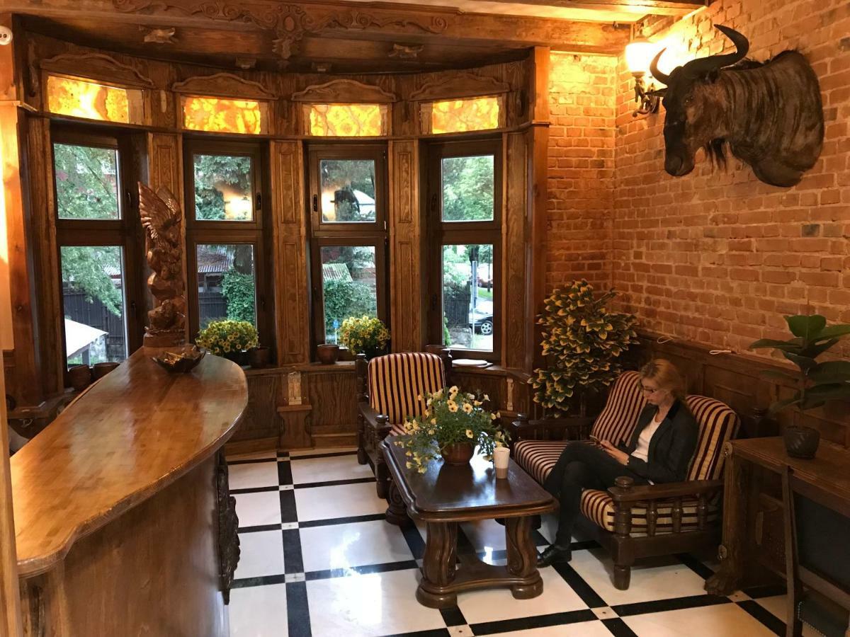 Dworek Oliwski Bed & Breakfast Gdansk Luaran gambar
