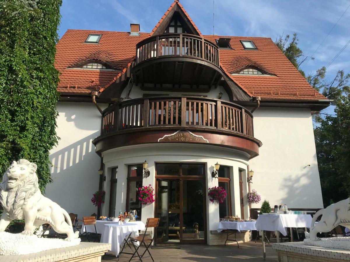 Dworek Oliwski Bed & Breakfast Gdansk Luaran gambar